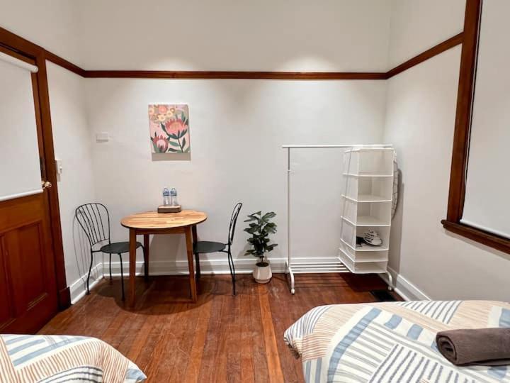 Charming Central Unit In Authentic Building Sydney Exterior photo